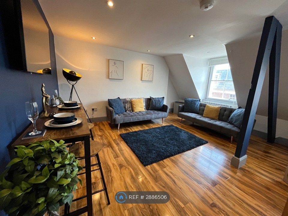 Property photo 3 of 9 Dining / Living Area