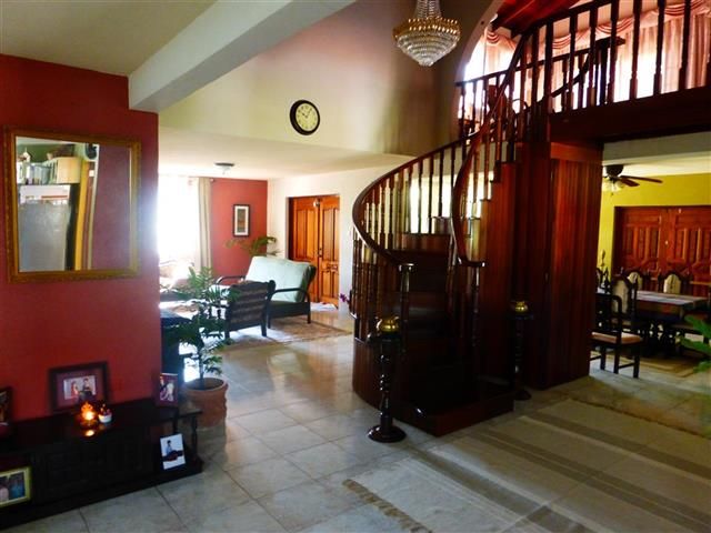 Property photo 3 of 8 Staircase
