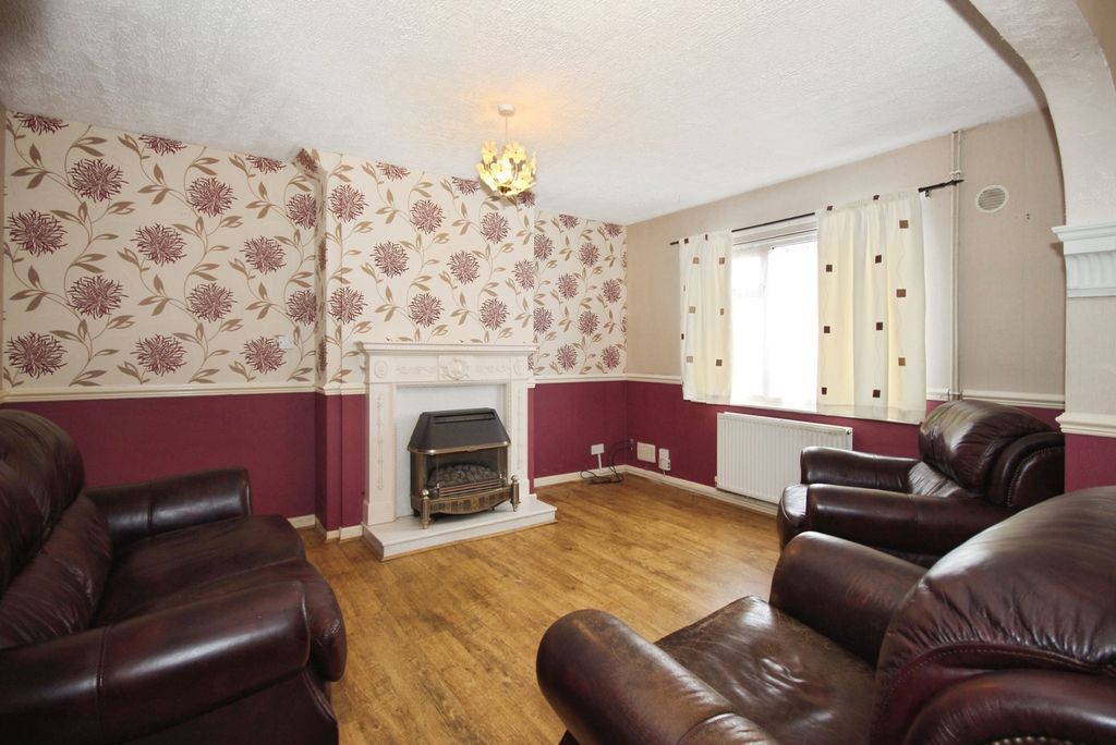 Property photo 2 of 18 Pbox-Img.Jpg