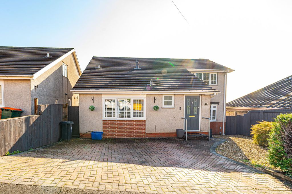 Property photo 1 of 50