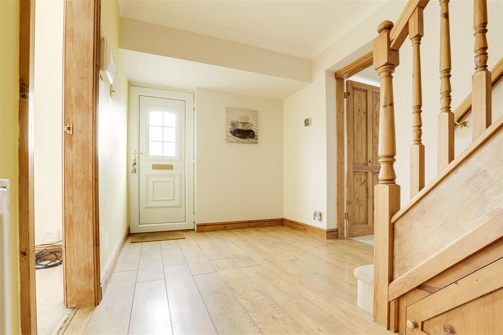 Property photo 3 of 27 02.Jpg