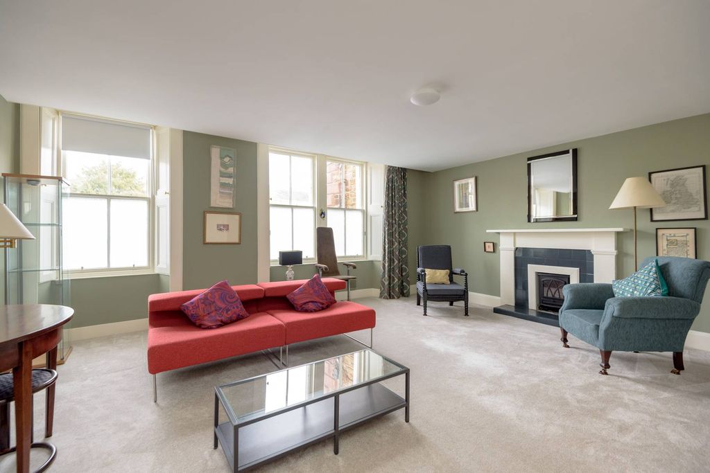 Property photo 2 of 21 Property Image 2