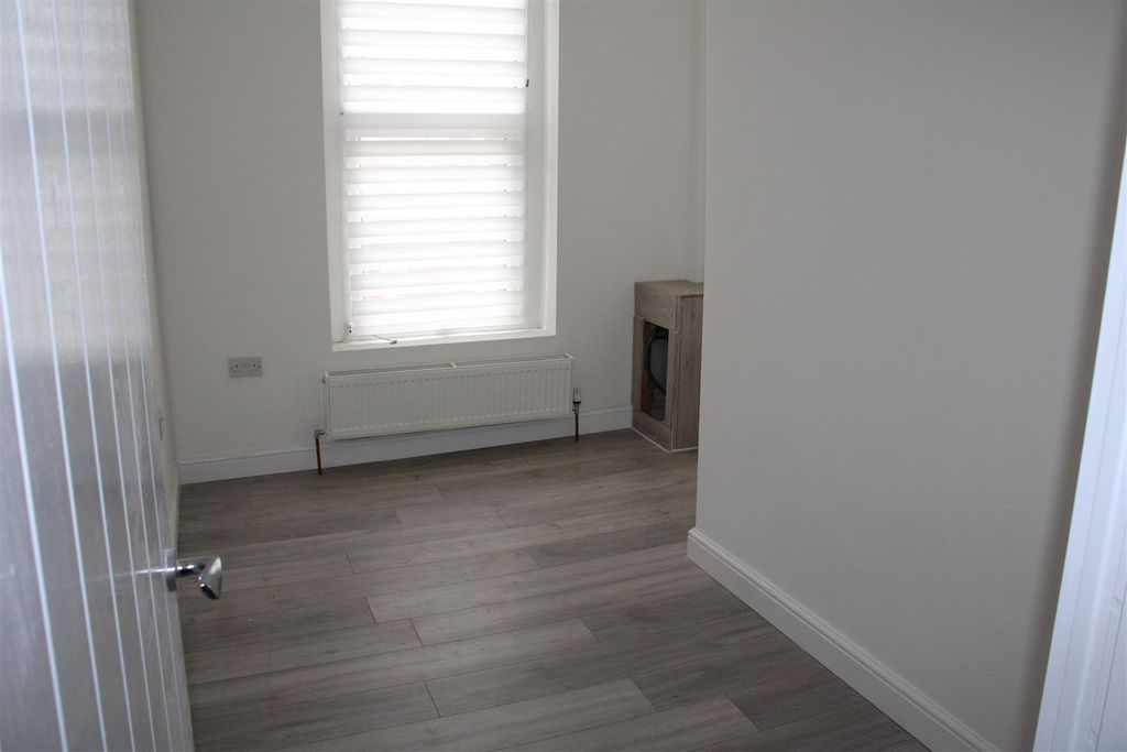 Property photo 2 of 8 Img_9028.Jpg