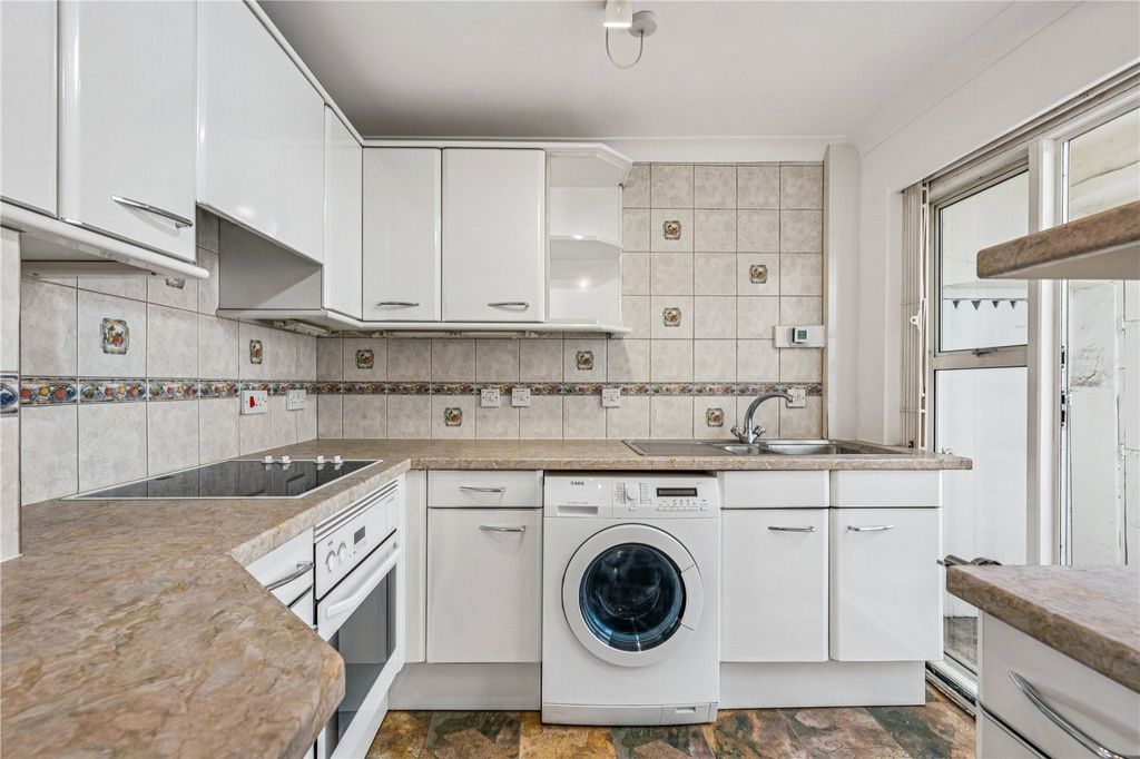 Property photo 3 of 13 Kitchen