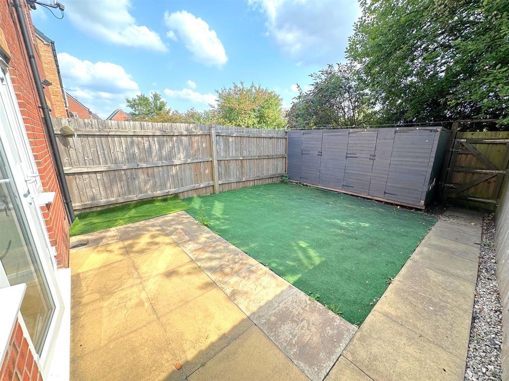 Property photo 2 of 8 555.Jpg