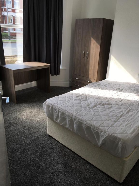 Property photo 3 of 15 10) 14 Cranbrook Avenue Bedroom 2 17.09.2020.Jpg