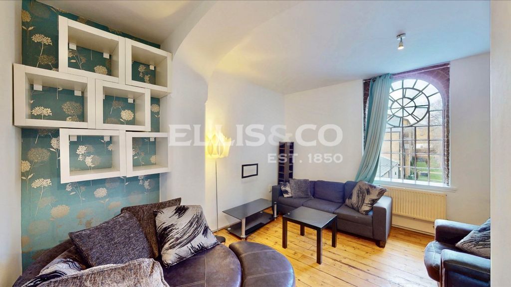 Property photo 1 of 31 Picture No. 11