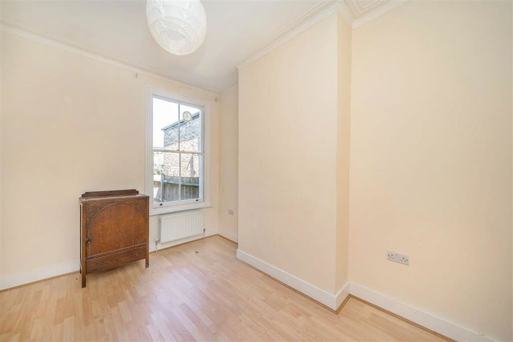 Property photo 3 of 5
