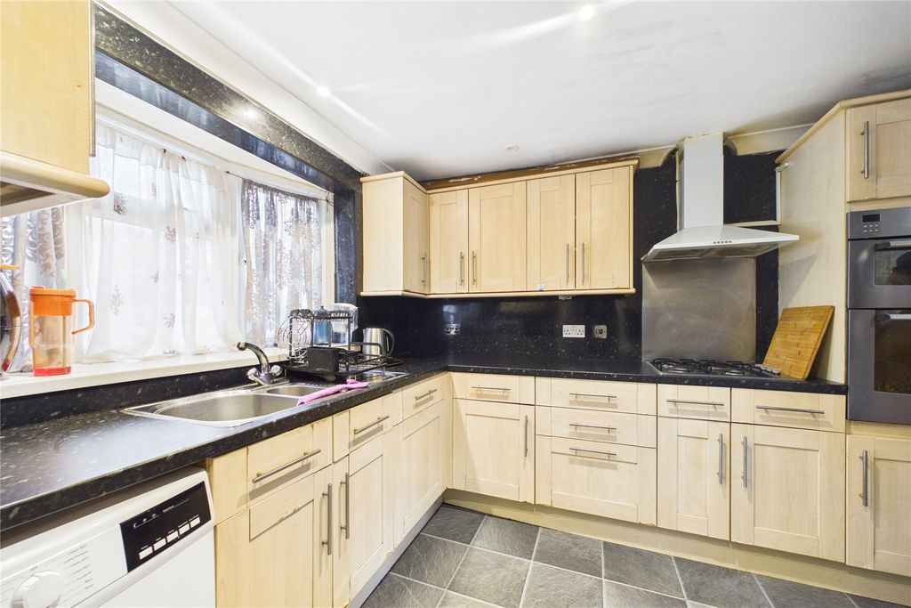 Property photo 3 of 10 Picture No. 15