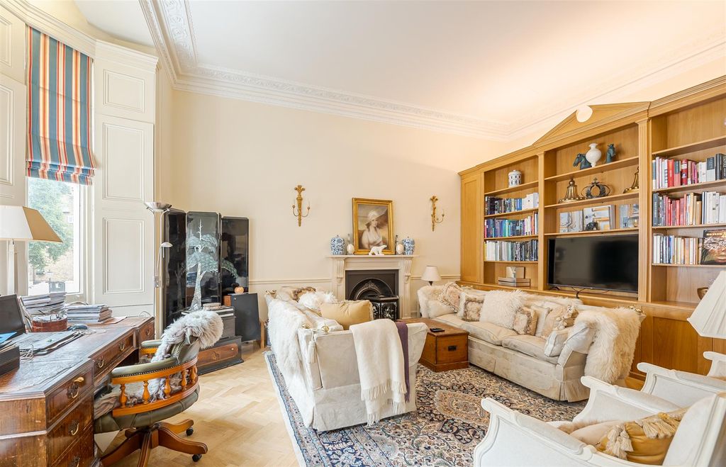 Property photo 2 of 8 Bina Gardens 7B-7.Jpg