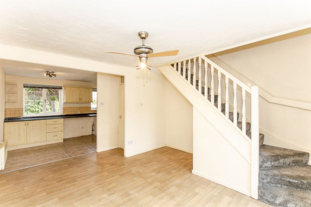 Property photo 2 of 14