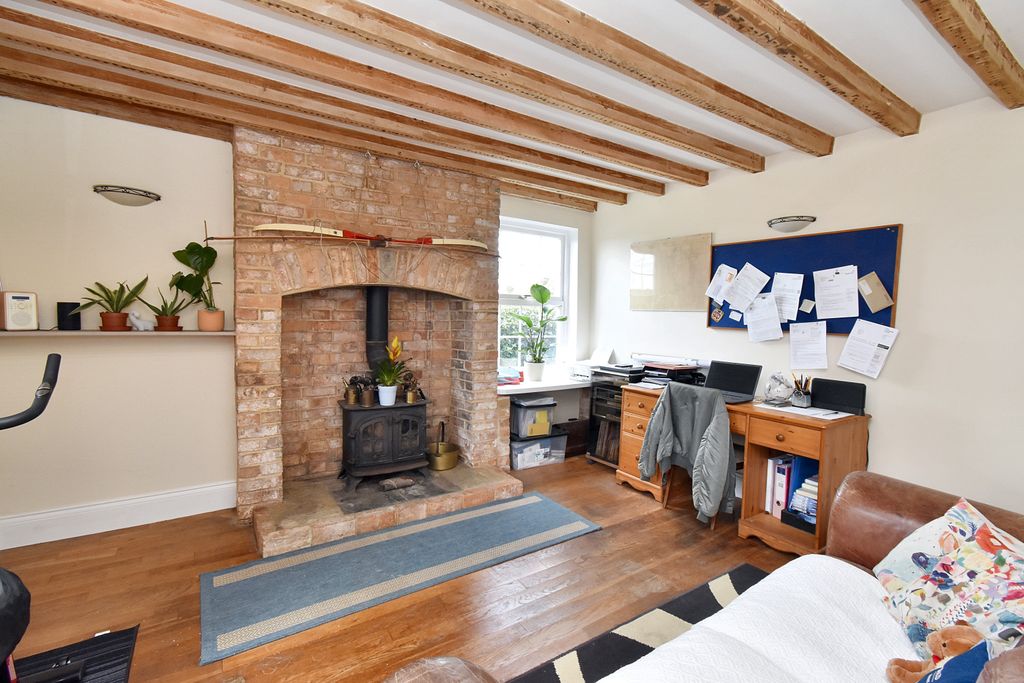 Property photo 3 of 17
