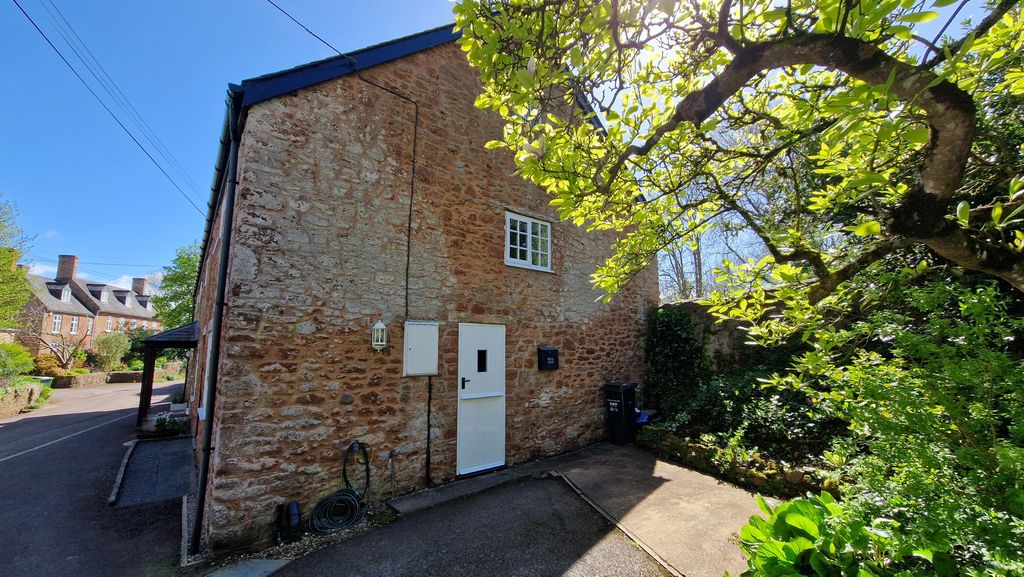 Property photo 1 of 7 Exterior