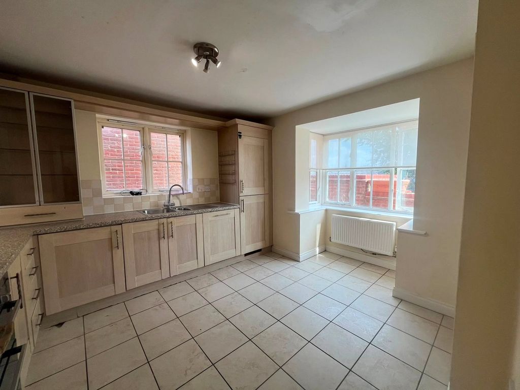 Property photo 3 of 28 Picture No. 94