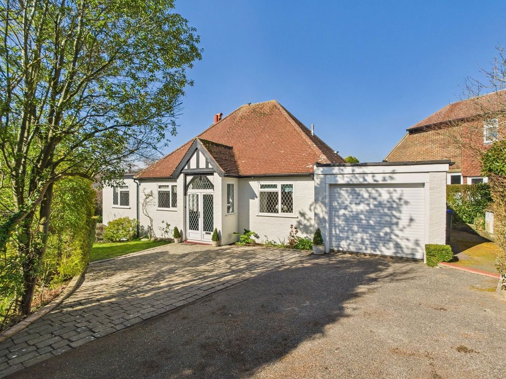 Property photo 1 of 27