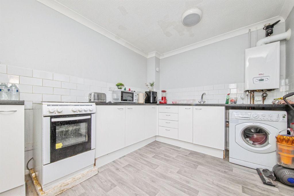 Property photo 3 of 14