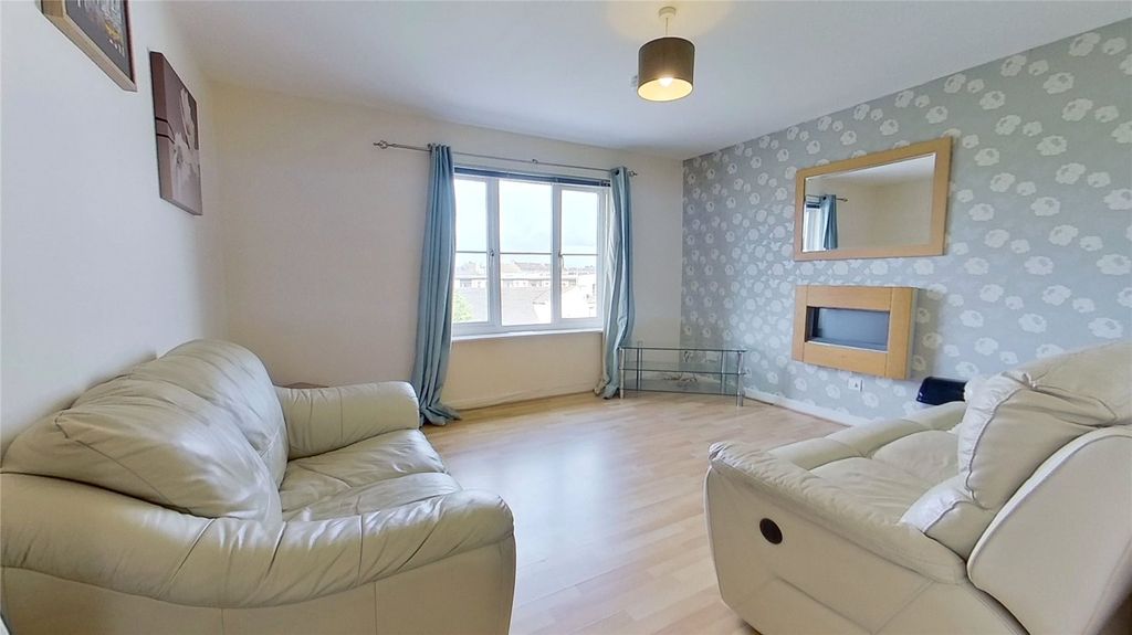 Property photo 2 of 10 Photo 2