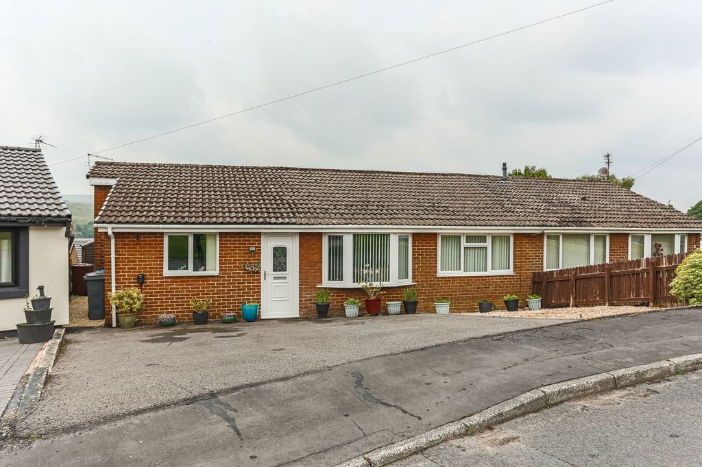 Property photo 1 of 27