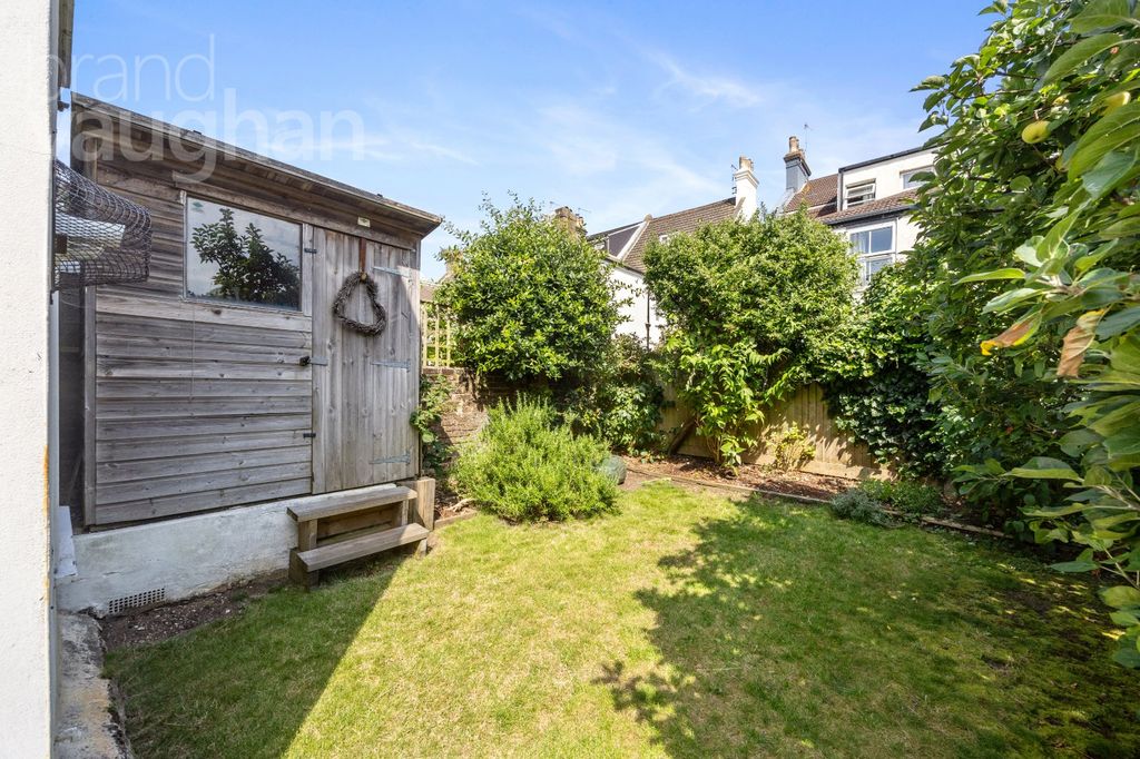 Property photo 3 of 29 Picture No. 37