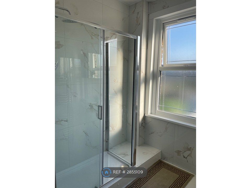 Property photo 2 of 3