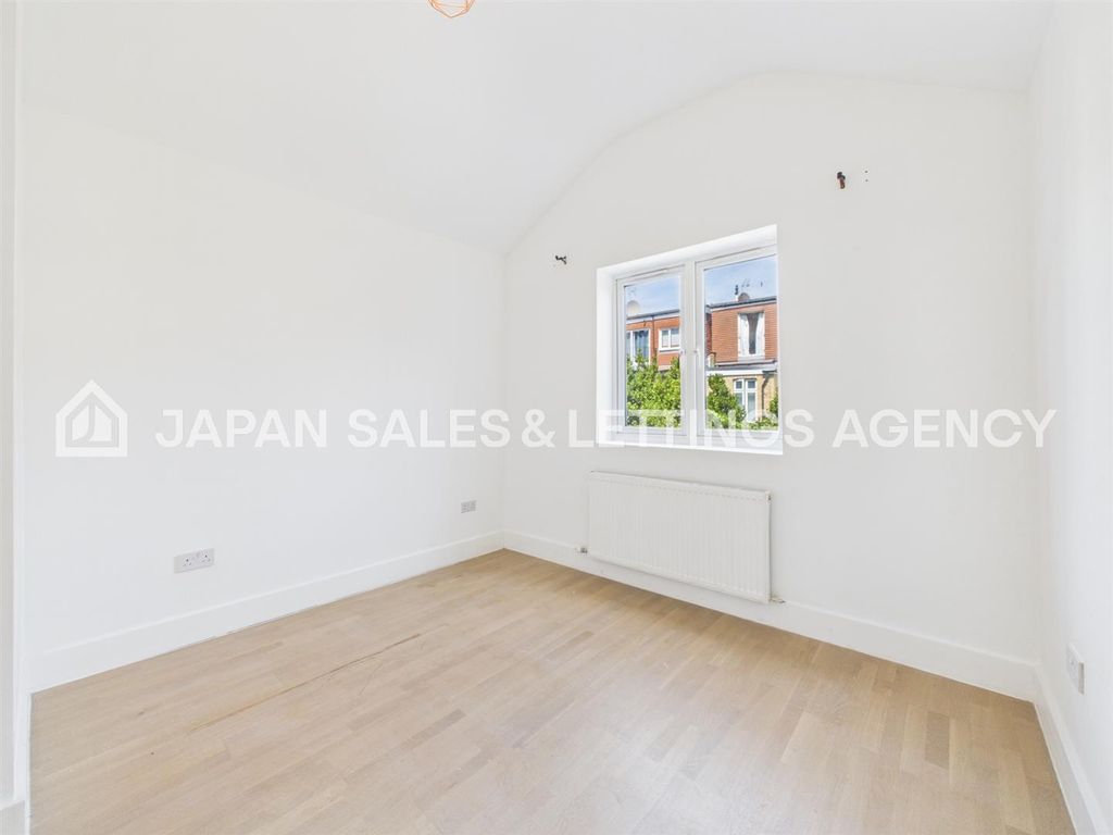 Property photo 3 of 5 Cam04401G0-Pr0153-Still002.Jpg