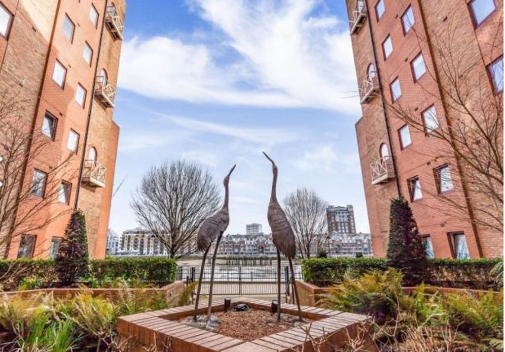 Property photo 2 of 8