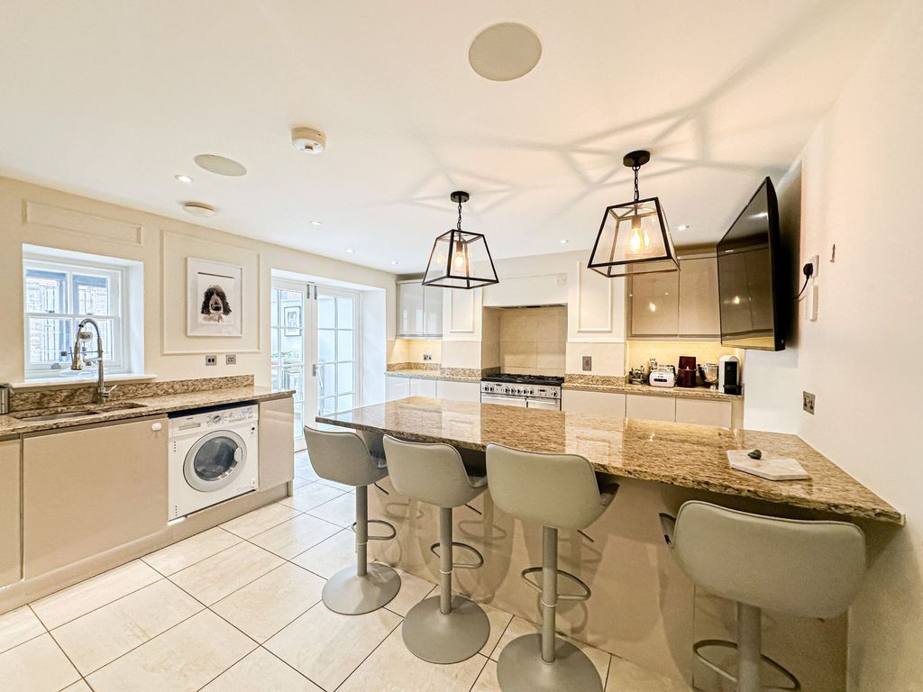 Property photo 3 of 45 Photo 25