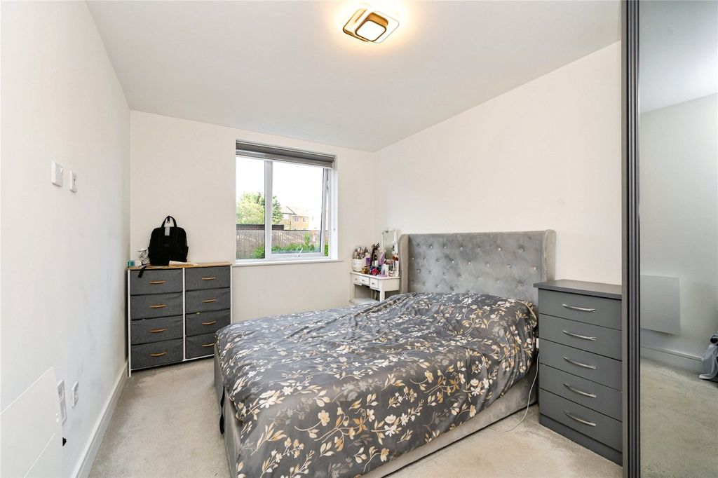Property photo 3 of 19 Picture No. 04