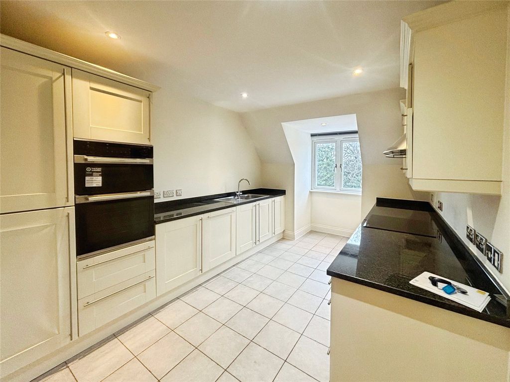 Property photo 2 of 13 Picture No. 16