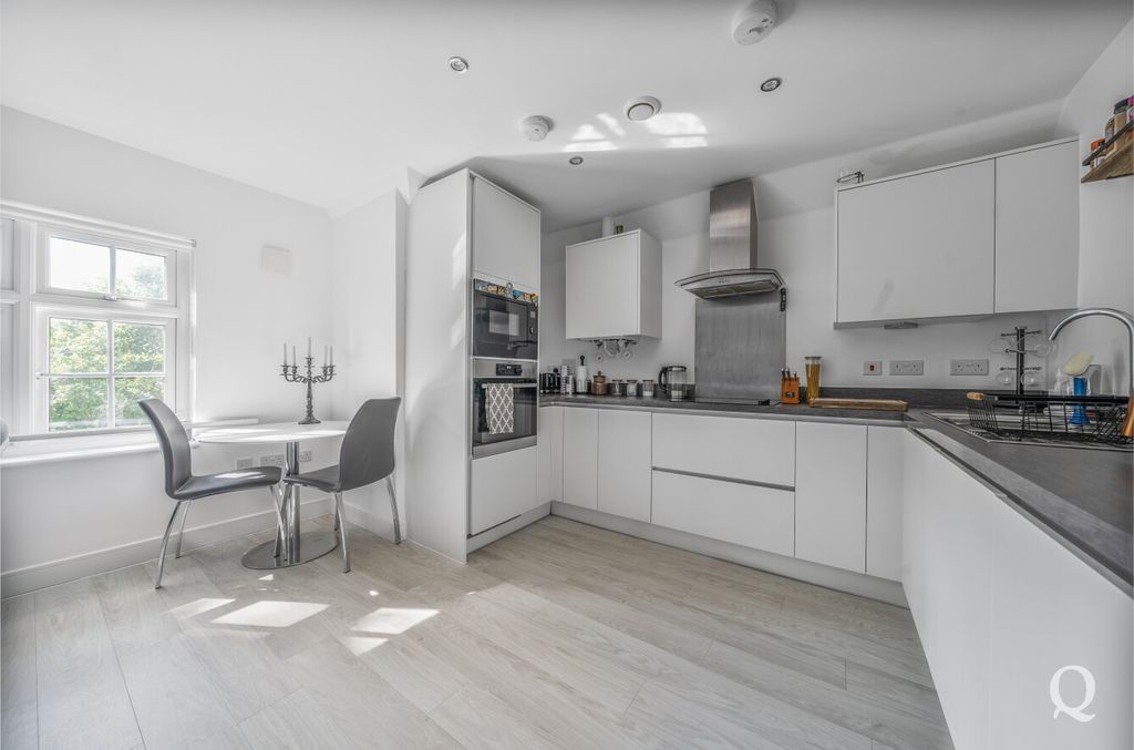 Property photo 1 of 20 7F6d2d03-070B-43d...