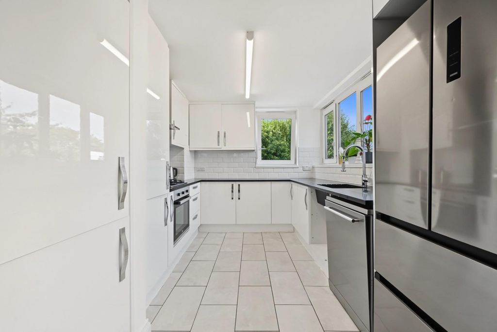Property photo 1 of 12 Kitchen