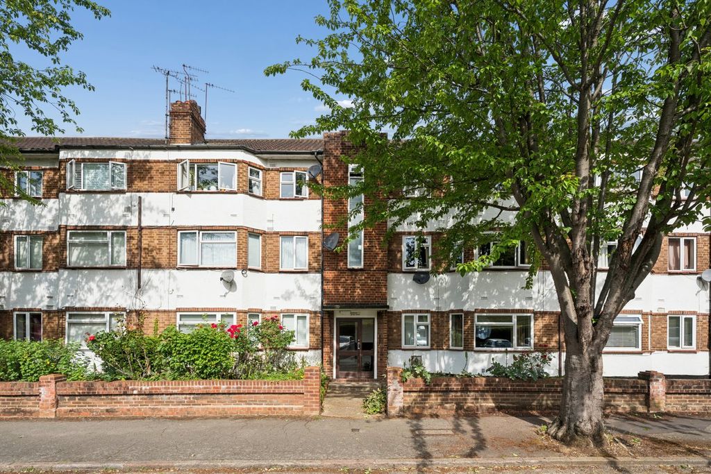 Property photo 1 of 12