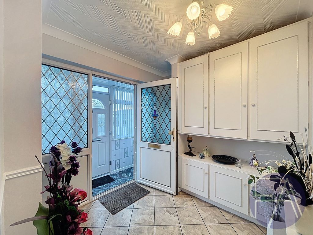 Property photo 3 of 23 4470163