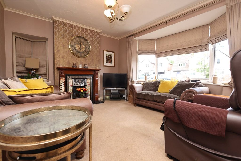 Property photo 3 of 29 Picture No. 12