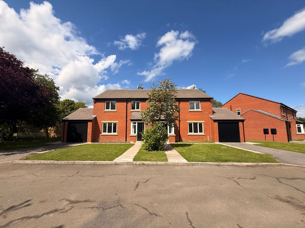 Property photo 1 of 18 Image