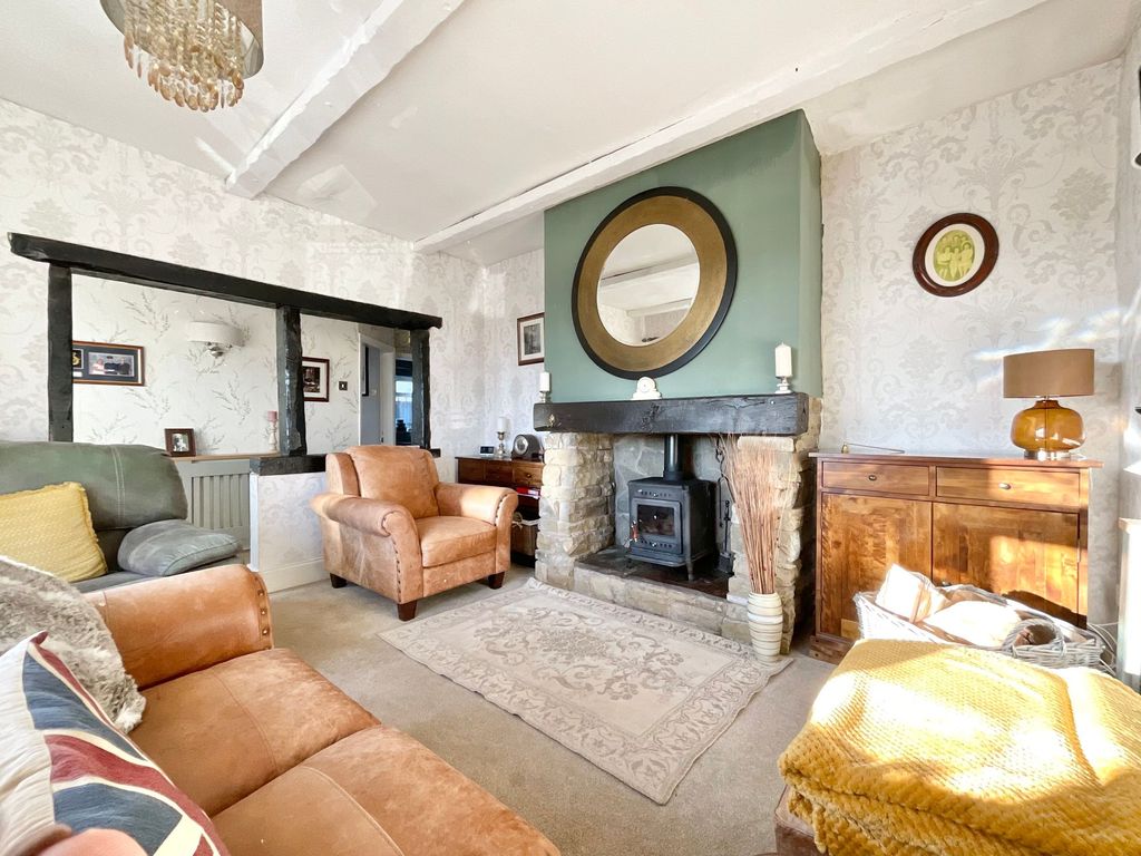 Property photo 2 of 20