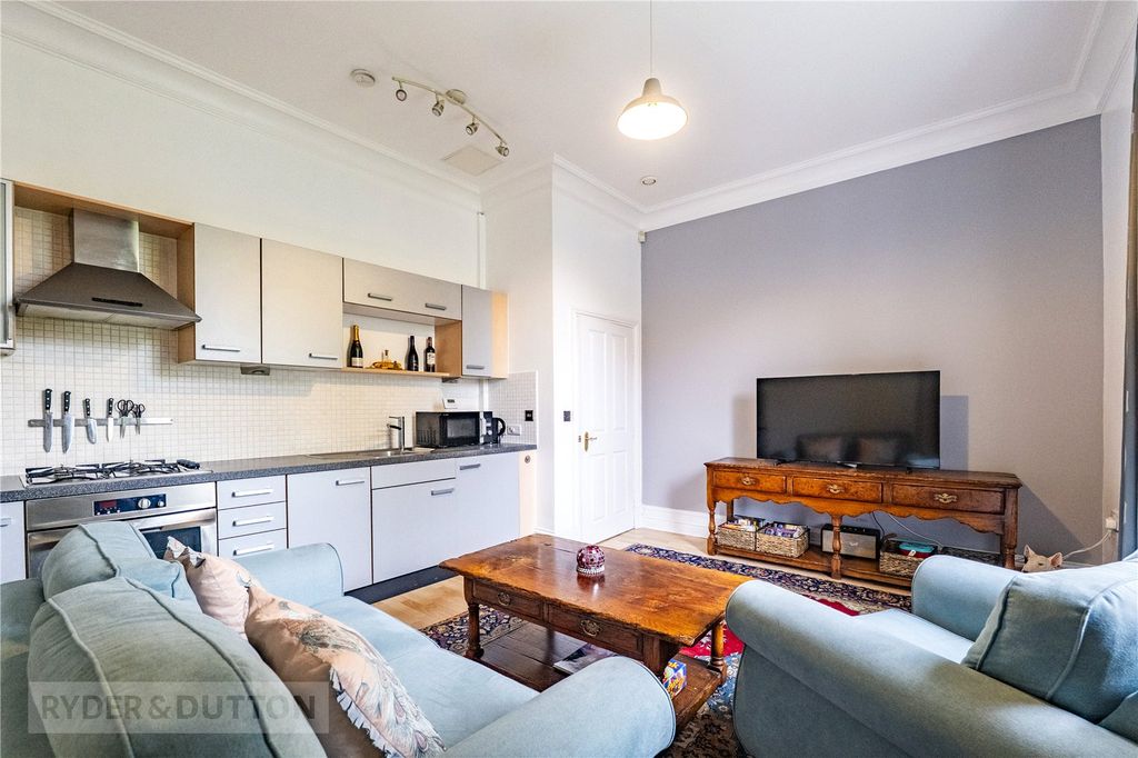 Property photo 2 of 17 Open Plan