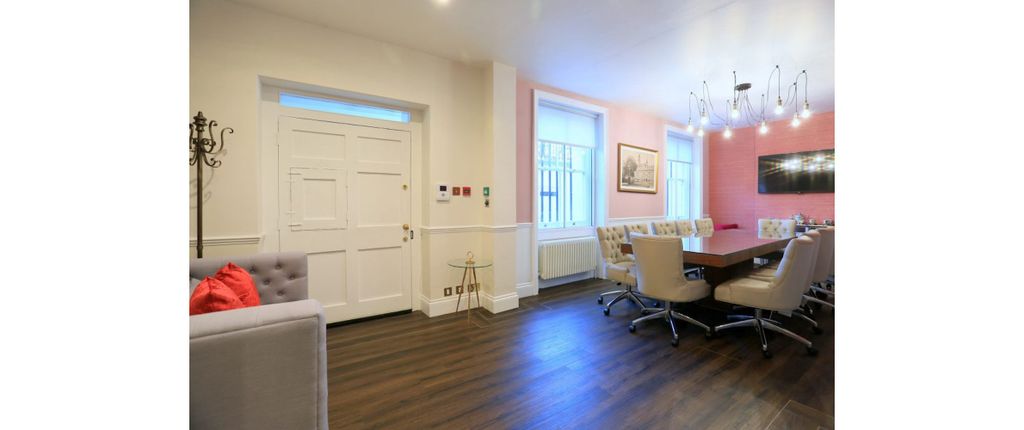 Property photo 2 of 3