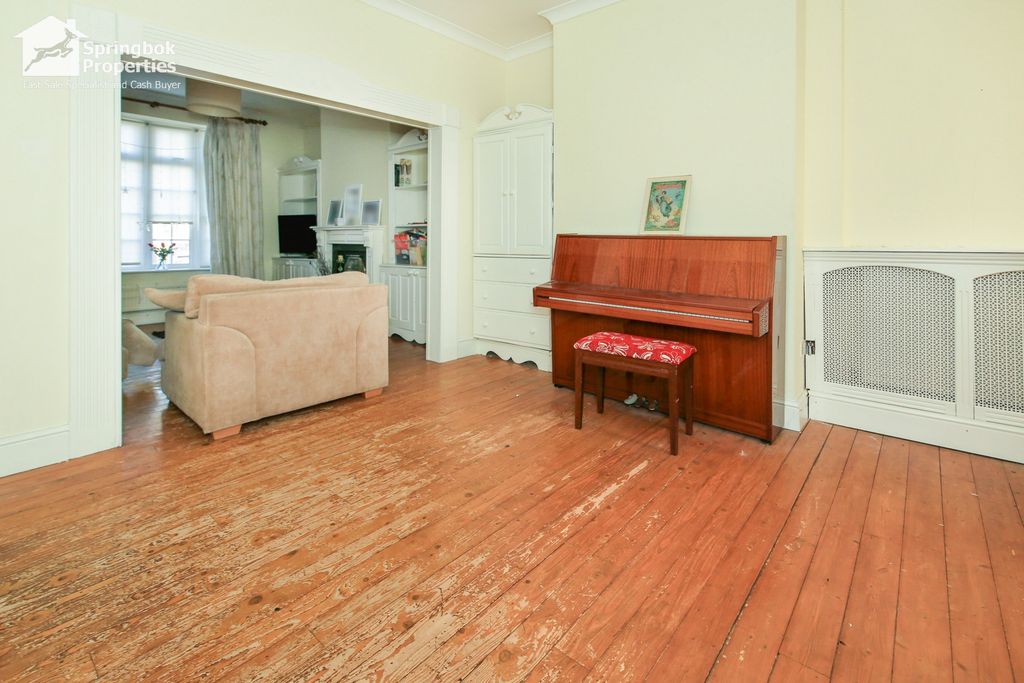 Property photo 3 of 18 Image 3