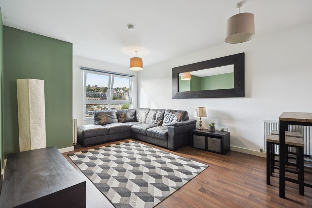 Property photo 2 of 8