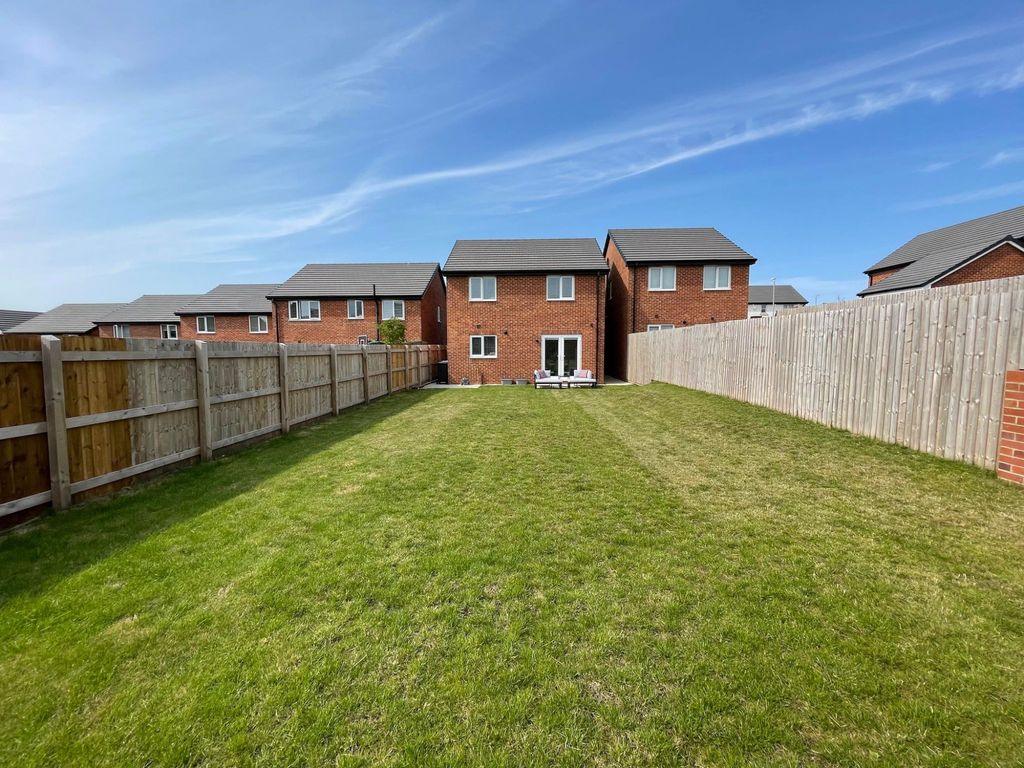 Property photo 2 of 23