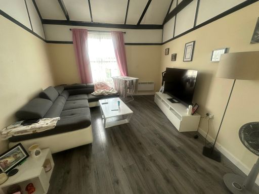 Property photo 2 of 7 Property