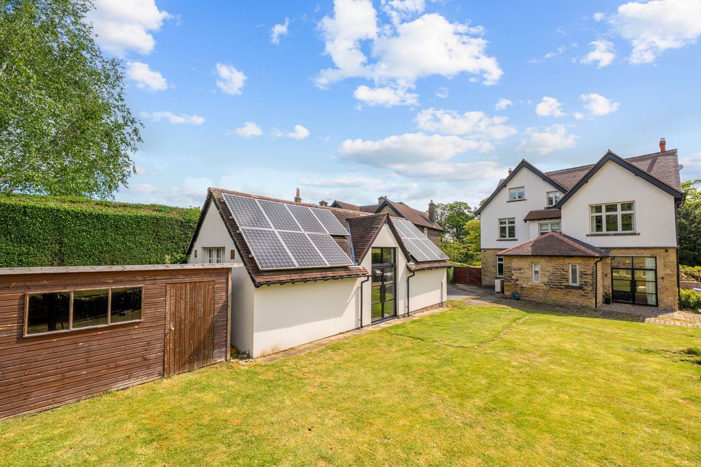 Property photo 3 of 48