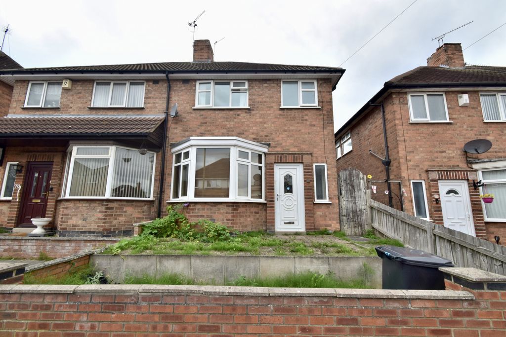 Property photo 1 of 9 Averil Road, Thurncourt, Leicester, Leicestershire, Le5 2Da