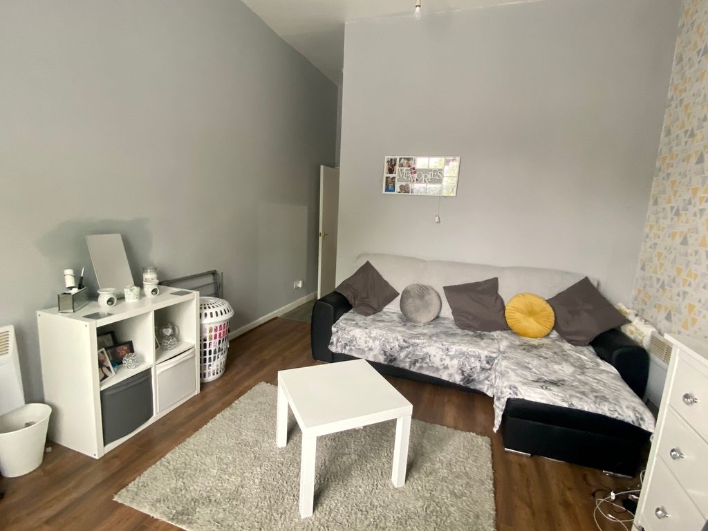 Property photo 1 of 4