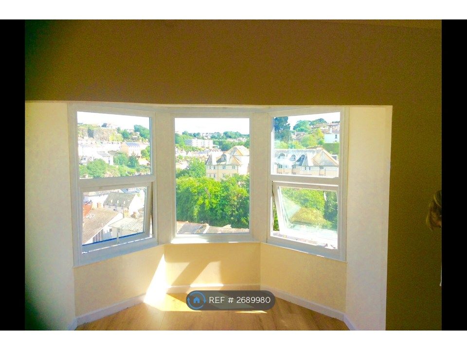 Property photo 1 of 8 Lounge Lovey Brixham Views