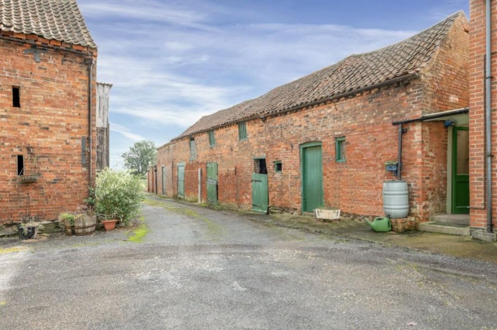 Property photo 3 of 10 Img_0645.Jpg