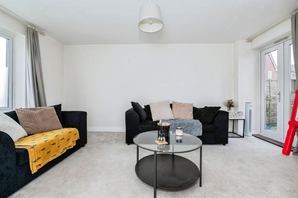 Property photo 2 of 14 Pbox-Img.Jpg