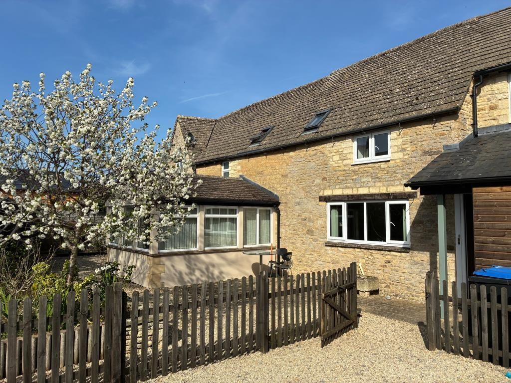 Property photo 1 of 3 Front