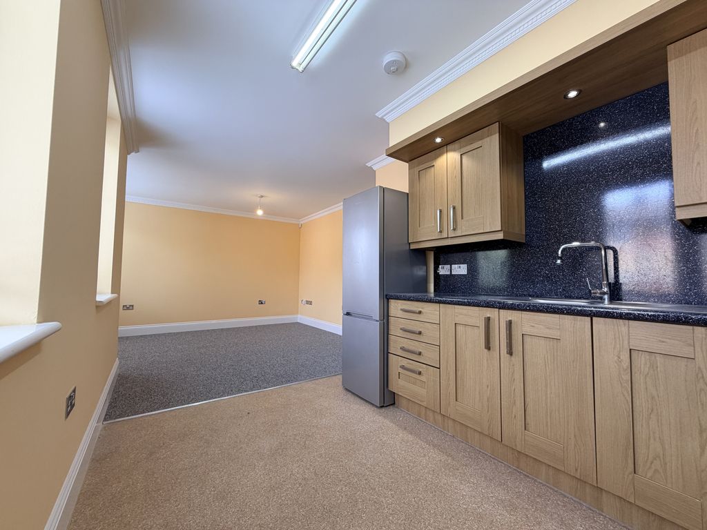 Property photo 2 of 11 Gallery